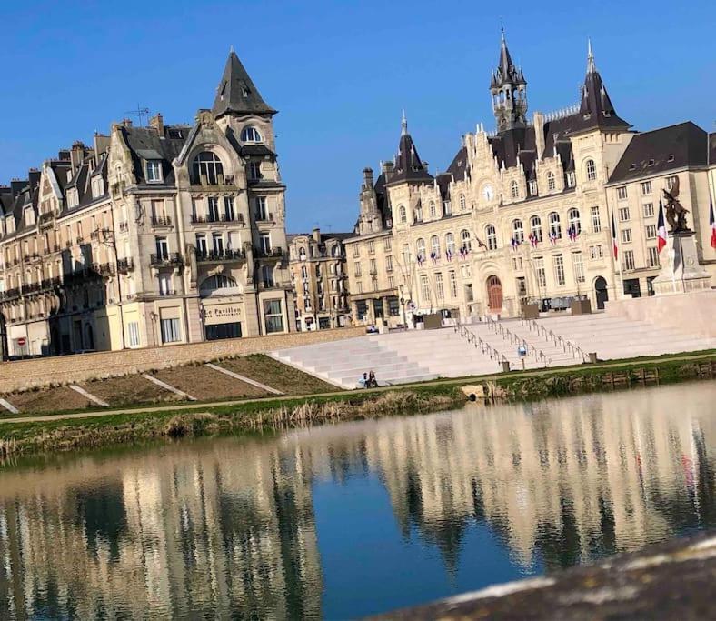 La Suite 7 Gite Urbain Charleville-Mezieres Ngoại thất bức ảnh