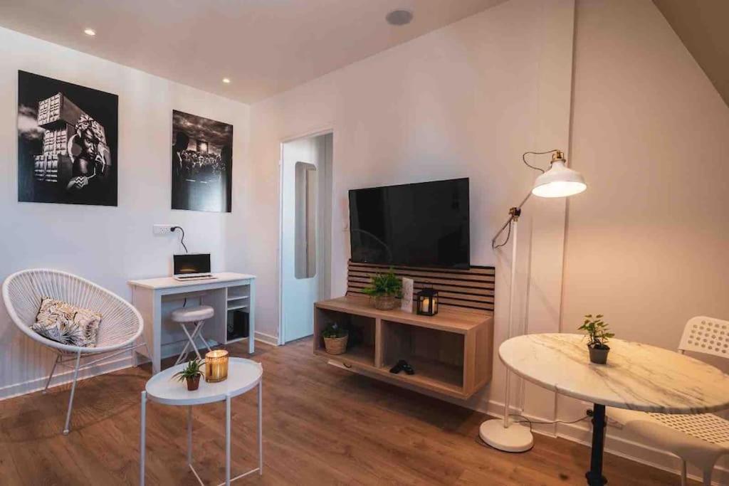 La Suite 7 Gite Urbain Charleville-Mezieres Ngoại thất bức ảnh