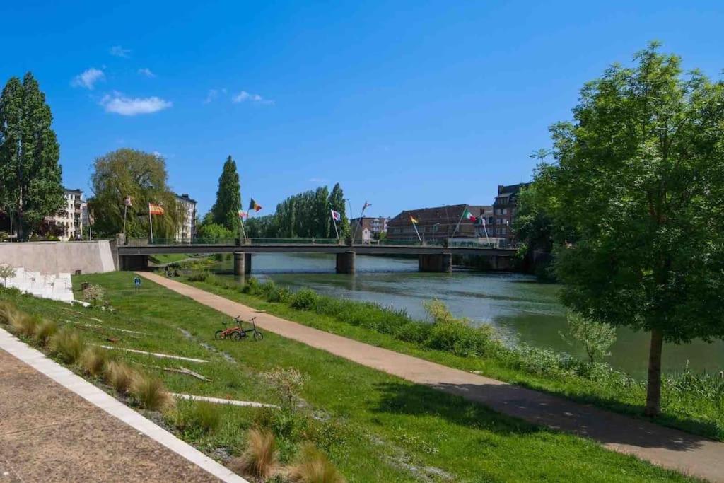 La Suite 7 Gite Urbain Charleville-Mezieres Ngoại thất bức ảnh