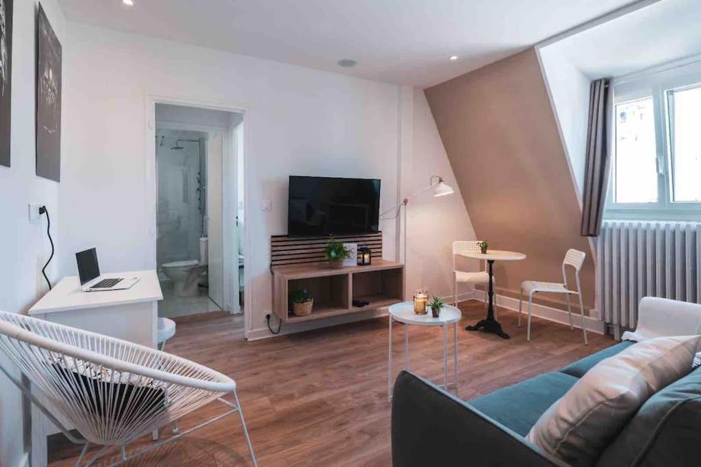 La Suite 7 Gite Urbain Charleville-Mezieres Ngoại thất bức ảnh